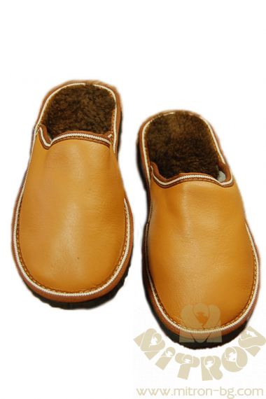 PUFI-M - Papuci pentru bărbați din piele de miel 