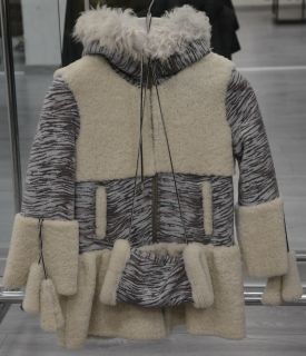 Dětský kabátek pro dívku s manžetou