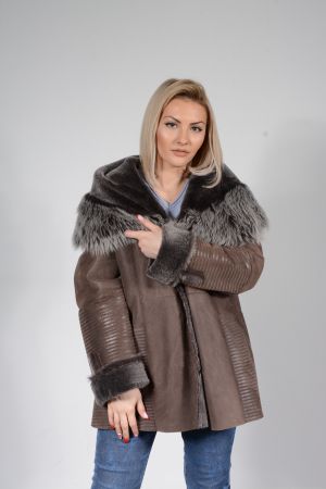 D567 Free Fit Ladies Lambskin Coat