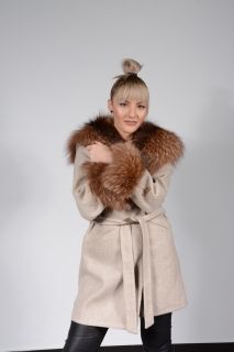 Дамско палто с качулка 
