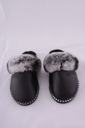 Women slippers