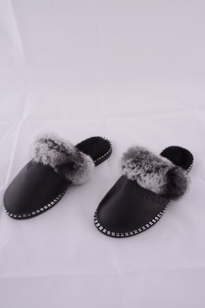 Women slippers