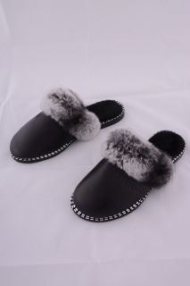 Women slippers