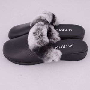 Women's slippers