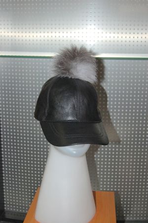 HAT01-PONPON -  Ladies hat lambskin and fox